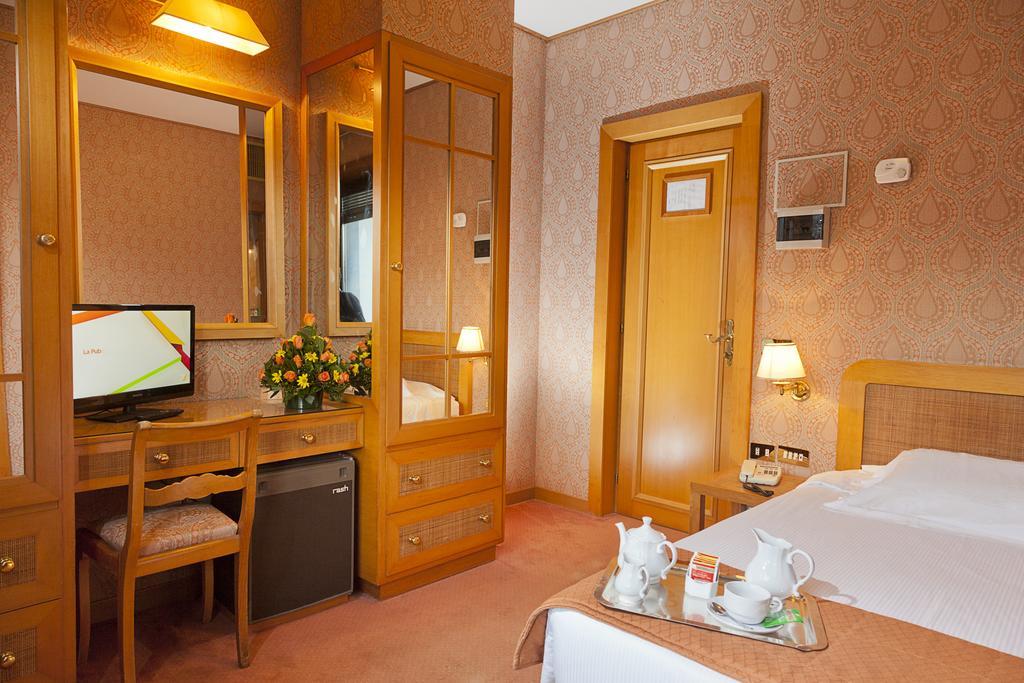 Polo Hotel Rome Bagian luar foto